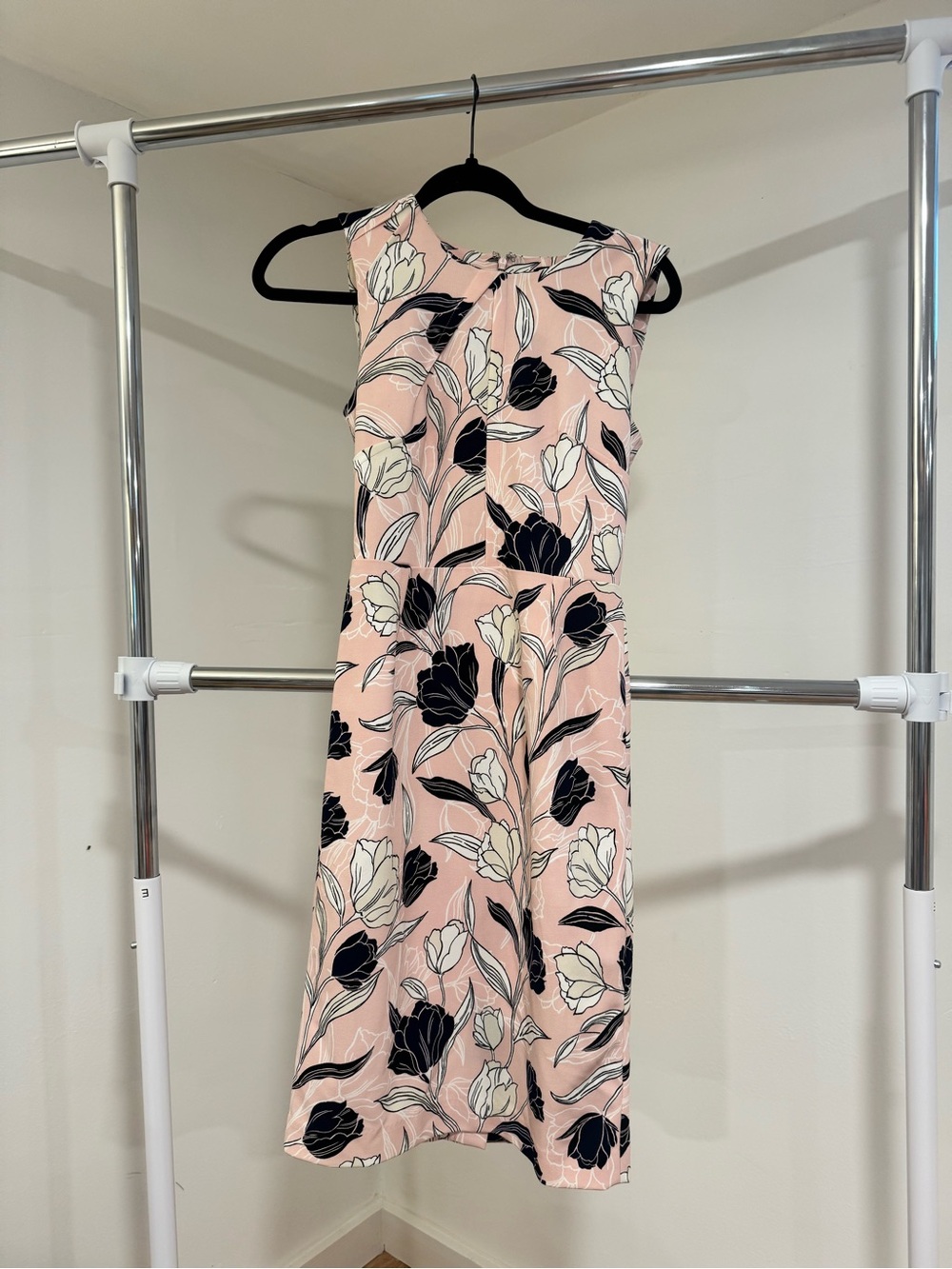Banana Republic dress - structured and flattering